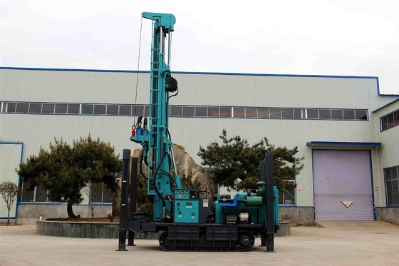 Traktor dipasang air sumur Hydraulic Crawler Pengeboran Rig 100m 800m