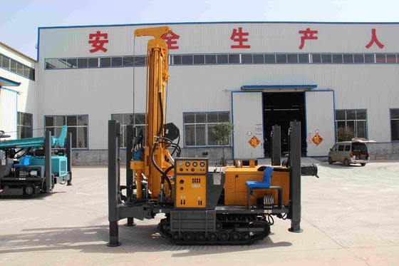 Double Cylinder Lifting Water Well Drill Rig Crawler Type 200 meter dalam