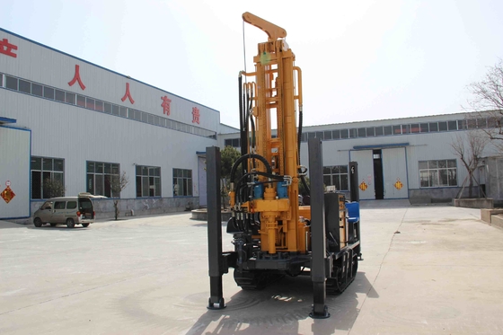 Double Cylinder Lifting Water Well Drill Rig Crawler Type 200 meter dalam
