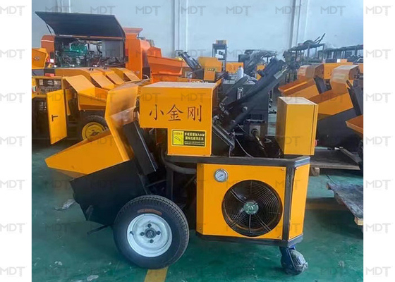 Mesin Mini Shotcrete Bersertifikat ISO9001 Mesin Pengaduk Pemuatan Sendiri 6-8m³ / H